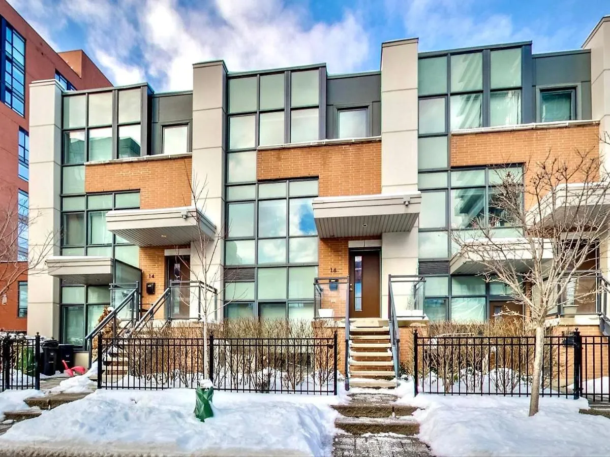 Home In Downtown Toronto