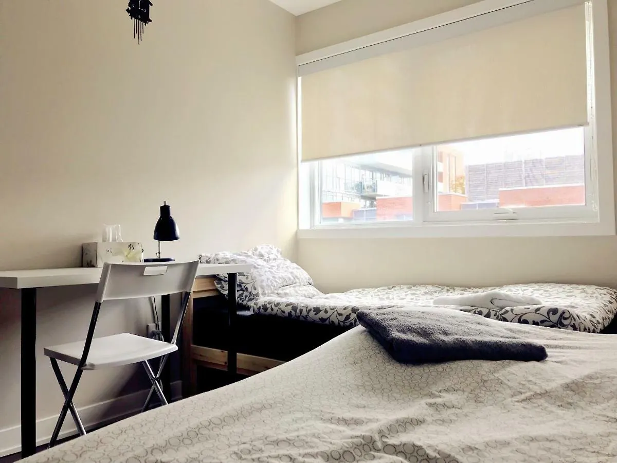 Guest house Home In Downtown Toronto Canada